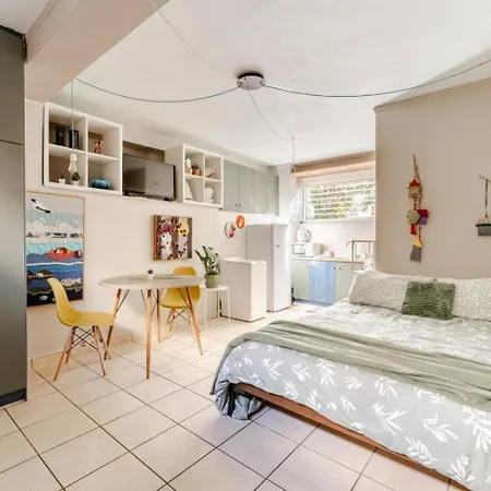 Apartment Eva's Artistic Studio, 33sqm Metro 7' Athens